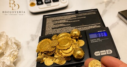 Pieza de decoración: Oro 18 K y 22 K